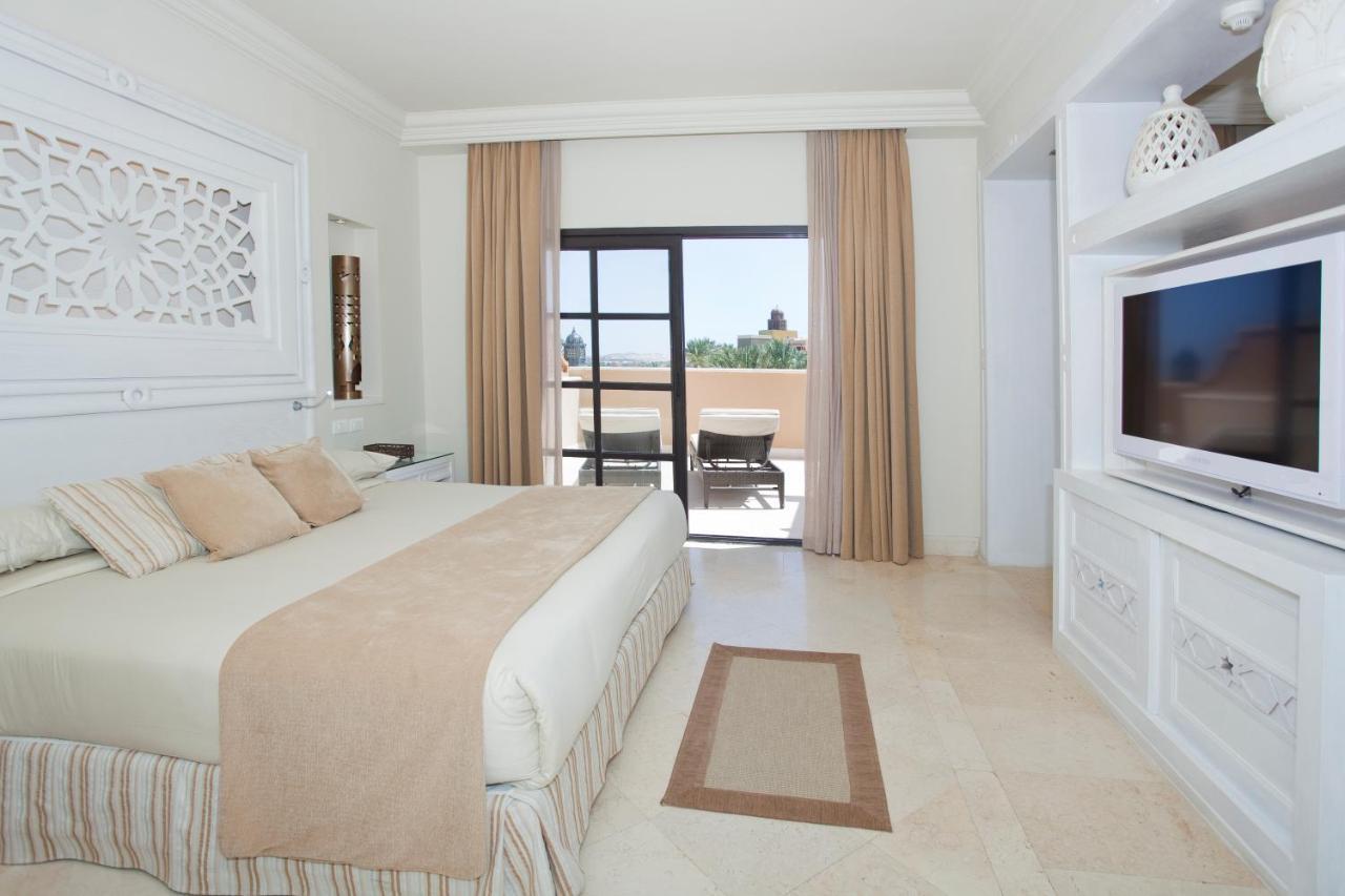 The Makadi Spa Hotel - Couples Only 18 Years Plus Hurghada Exteriör bild A bedroom at the hotel