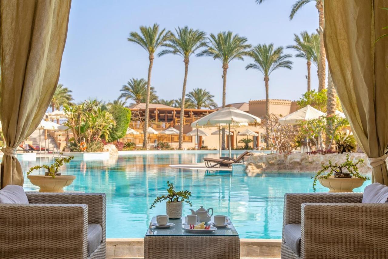 The Makadi Spa Hotel - Couples Only 18 Years Plus Hurghada Exteriör bild The pool at the Hilton Sharm El Menharet
