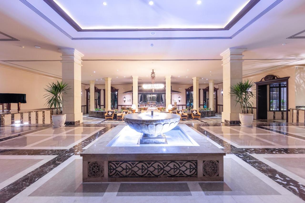 The Makadi Spa Hotel - Couples Only 18 Years Plus Hurghada Exteriör bild The lobby of the hotel