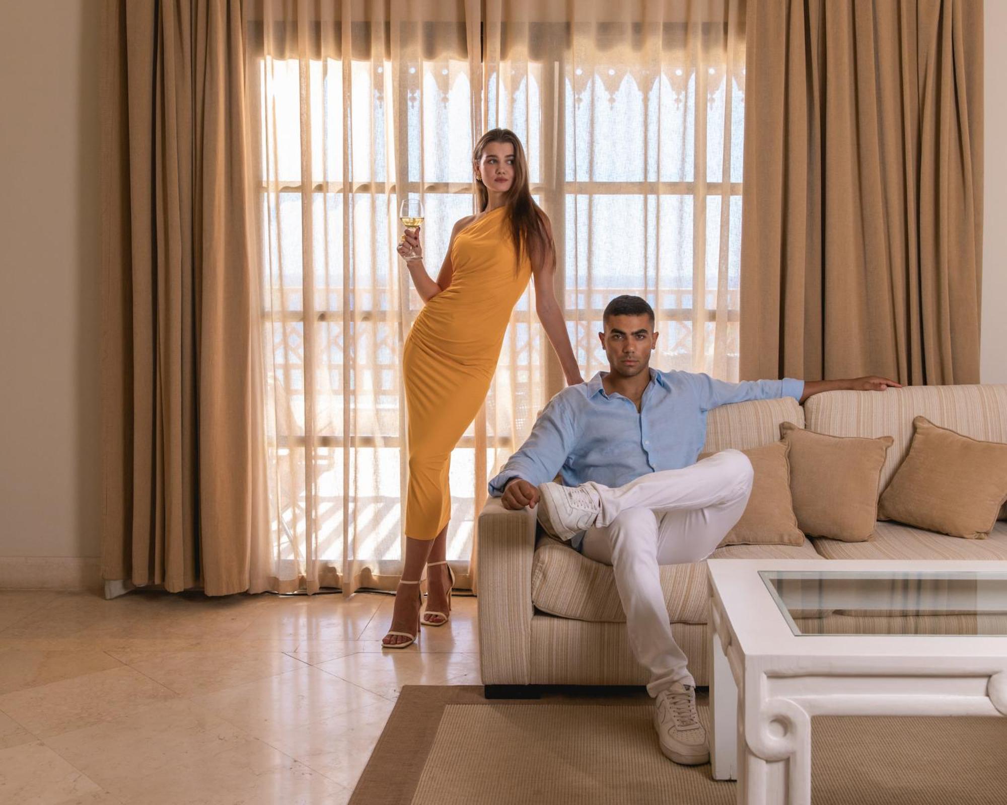 The Makadi Spa Hotel - Couples Only 18 Years Plus Hurghada Exteriör bild A couple in a living room