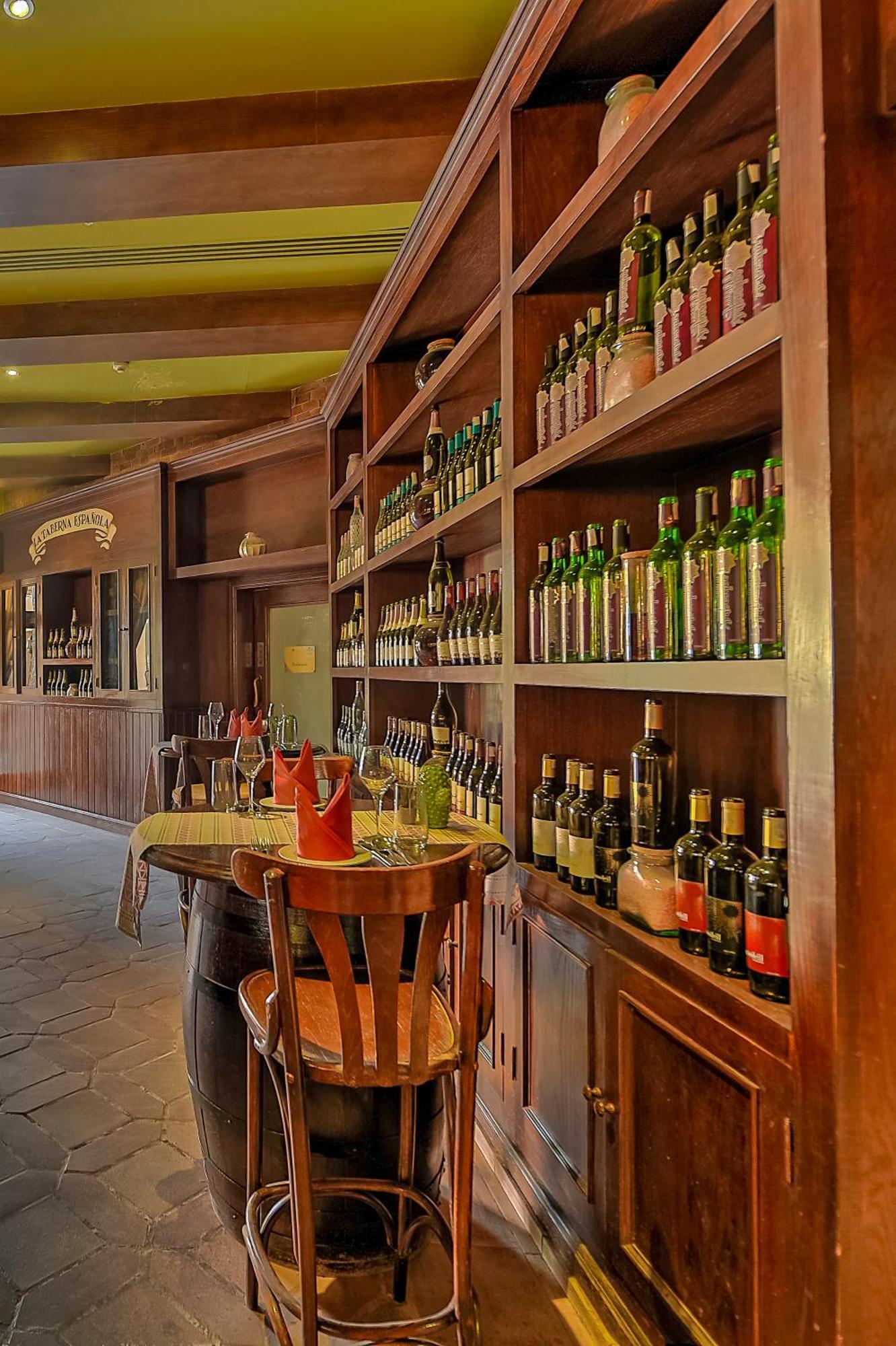 The Makadi Spa Hotel - Couples Only 18 Years Plus Hurghada Exteriör bild Wine tasting at the winery